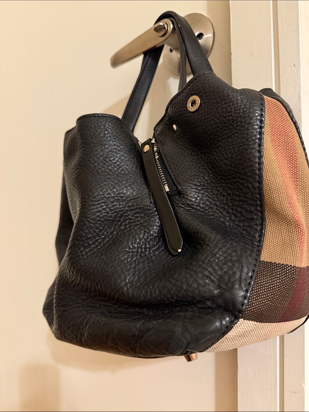 Burberry Black Leather Shoulder Bag With Signature Check Panels